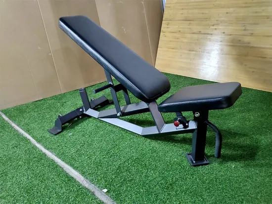 Attrezzatura per palestra di alta qualità, panca con manubri regolabile per esercizi su inclinazione e su piano